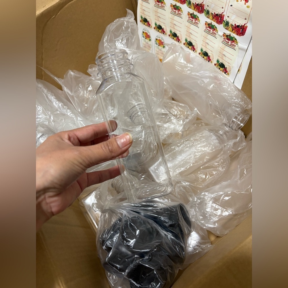 Plastic juice bottles with caps buck 8oz
